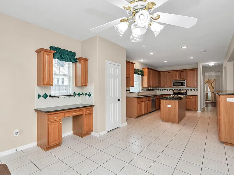 1915 Crescent Oak Dr — Photo 27