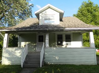 15 Dorr St, West Seneca, NY 14210