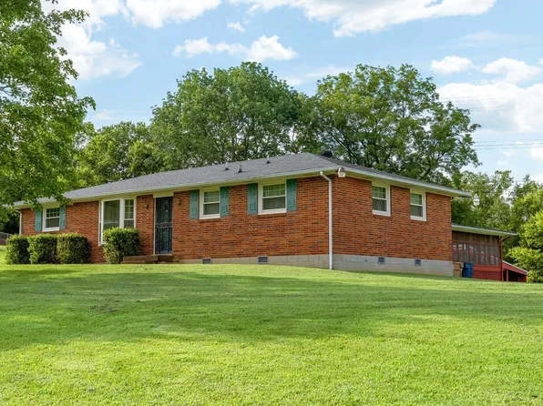 303 Rosehill Dr, Goodlettsville, TN 37072