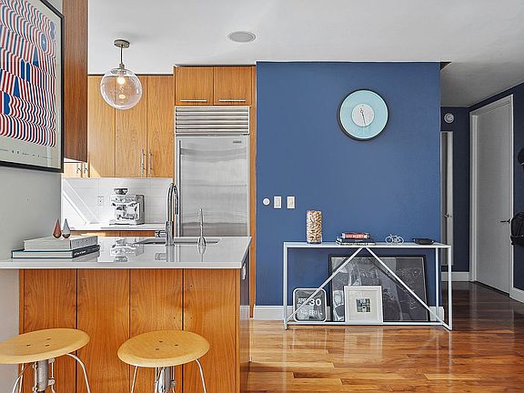 3rd image of 88 Greenwich St APT 1119