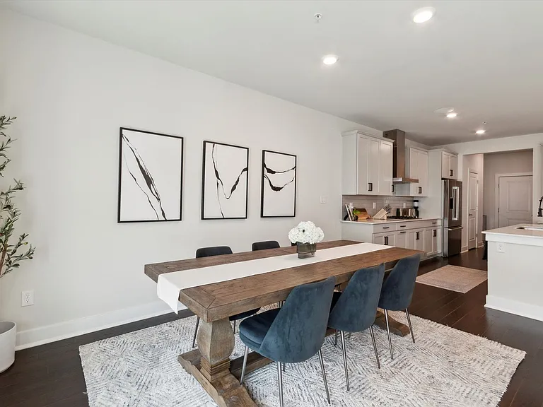 155 Livingston Ln — Photo 14