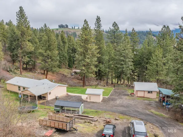 77 Poplar Dr, Grangeville, ID 83530