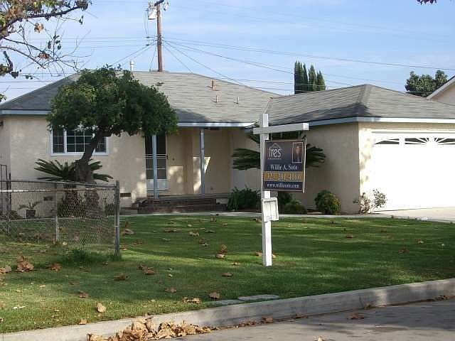 1st image of 11023 Farndon St