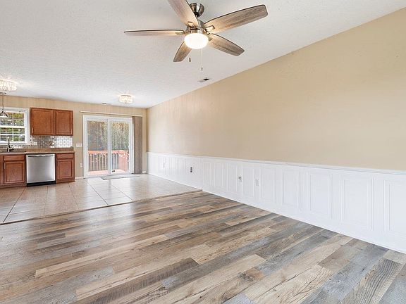 5th image of 105 Ashton Ct