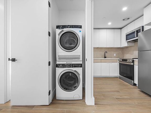 4th image of 175 Rochester Ave #1G