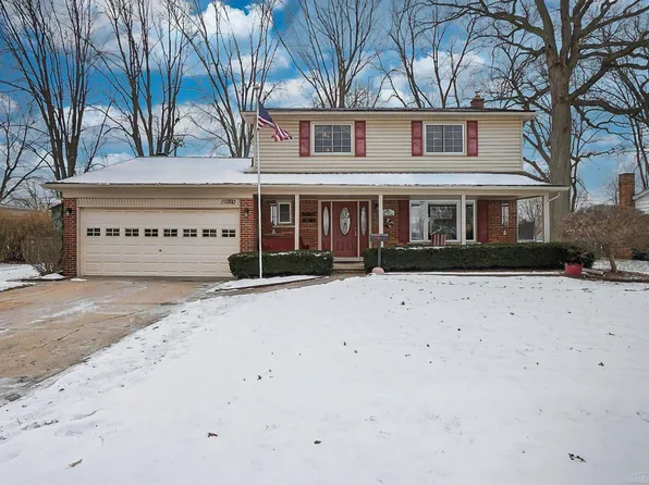 11260 Mandale Dr, Sterling Heights, MI 48312
