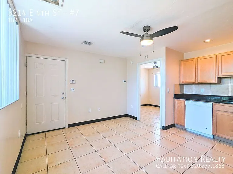 3214 E 4th St #7 — Photo 3