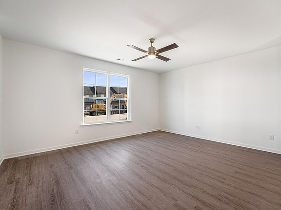 3rd image of 2656 Lakevilla Dr #1