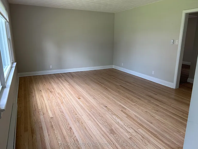 15 Butterfield Pl — Photo 4