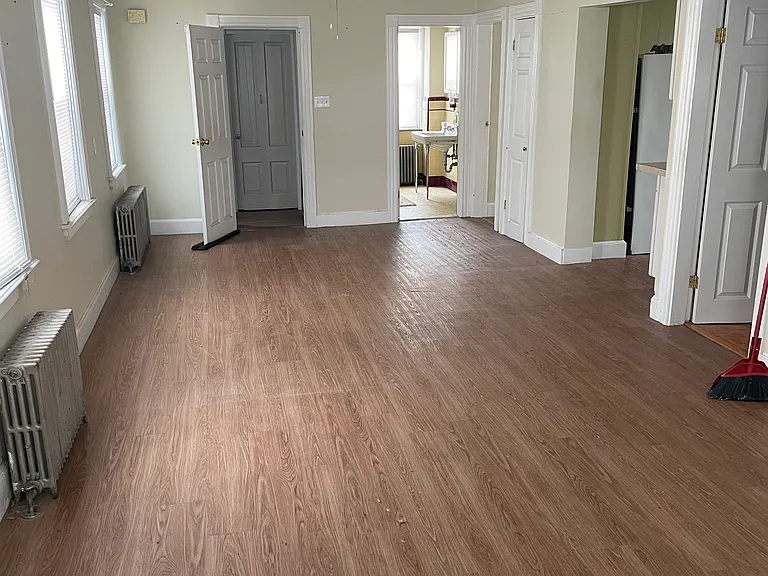 27 Colony St #1 — Photo 4
