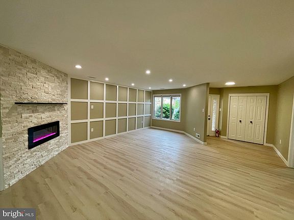 4th image of 57 Woodmont Dr