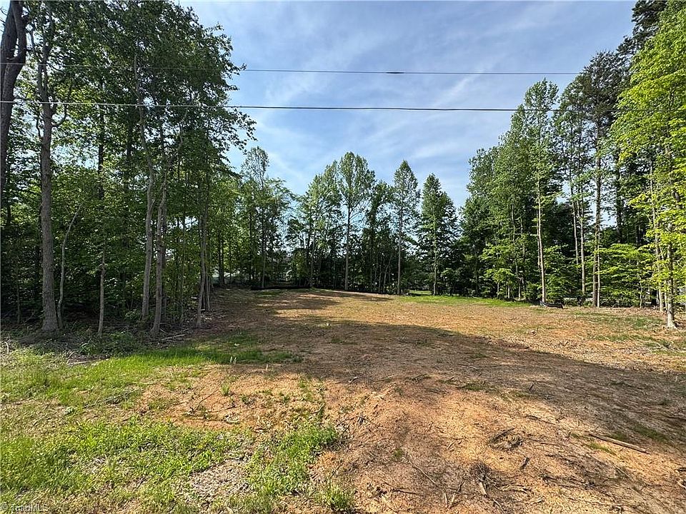2nd image of 4304 Farlow Dr