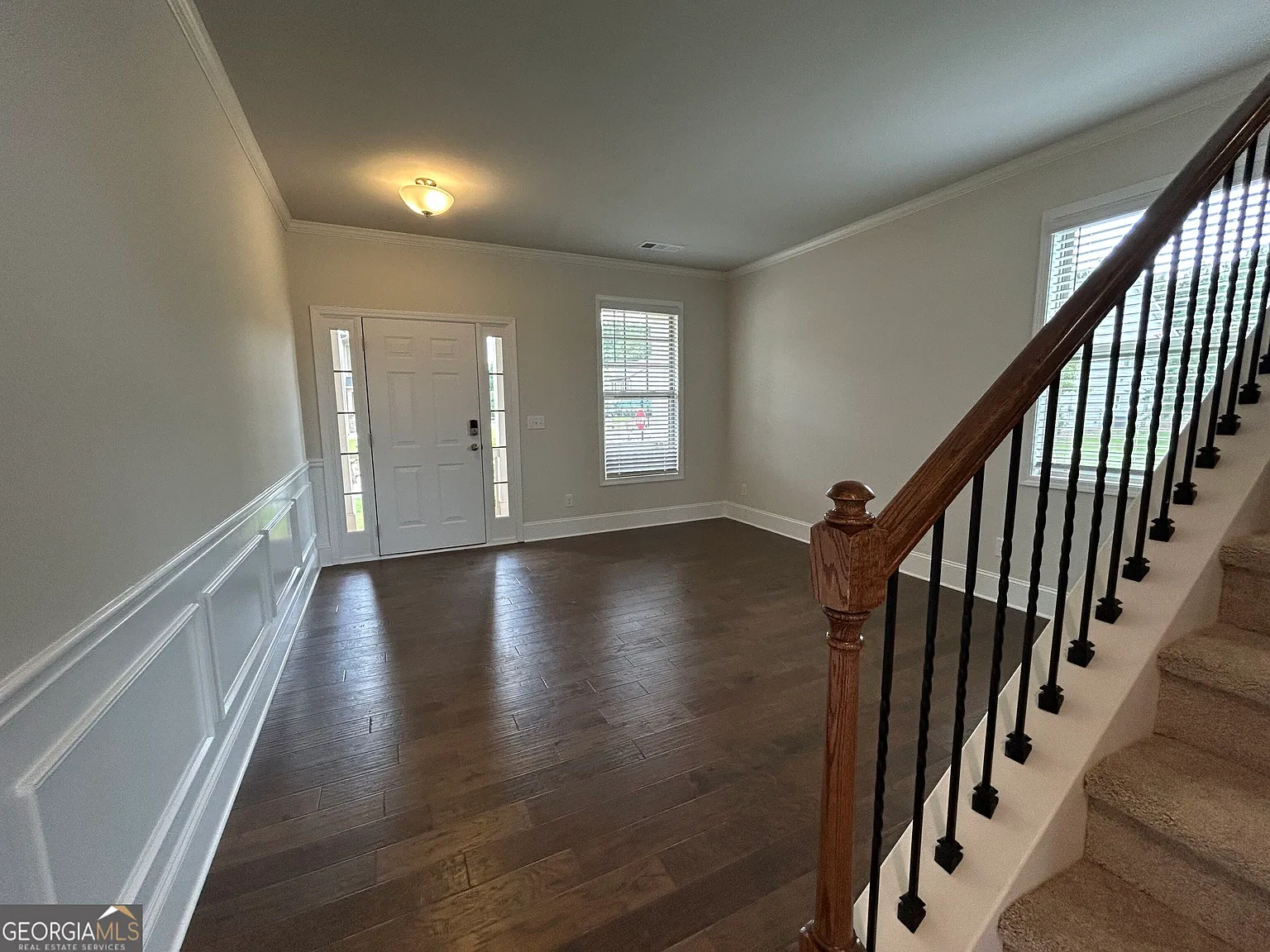 4 bed, 2.5 bath, 2533 sqft, $2,595 — Photo 3