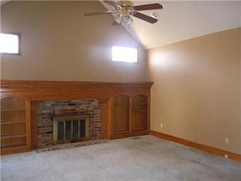 2nd image of 402 Kimberly Dr