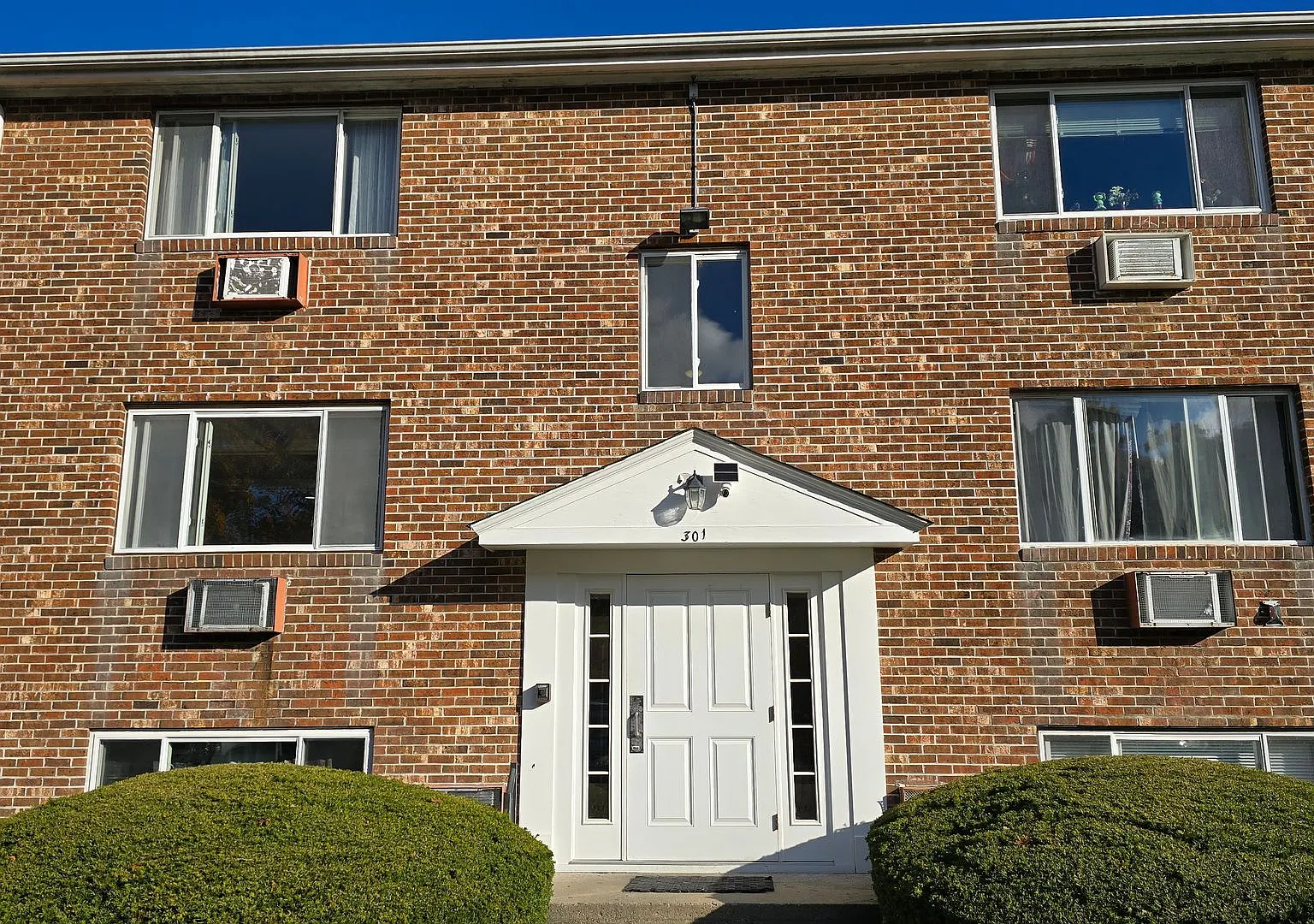 Hyannis 2 Bedroom - West Main St — Photo 1