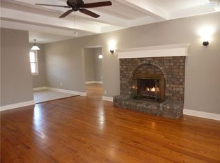 1011 SW Rainbow Ln, Blue Springs, MO 64015