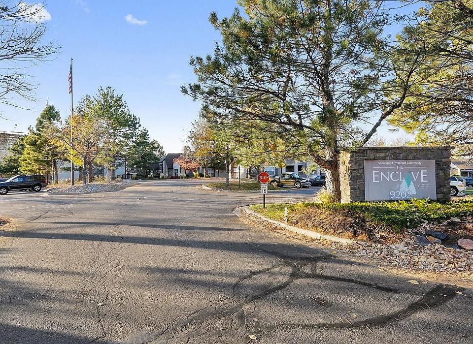 Easy access in and out, close to I-25