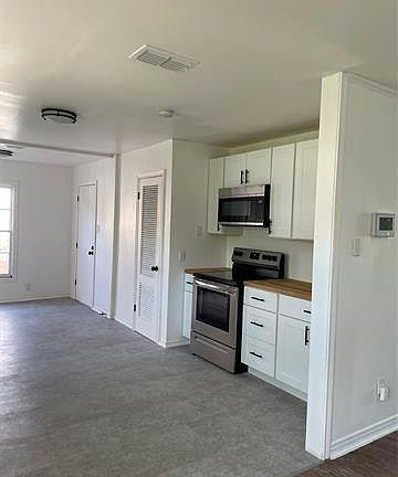 3rd image of 1310 Ross Ave