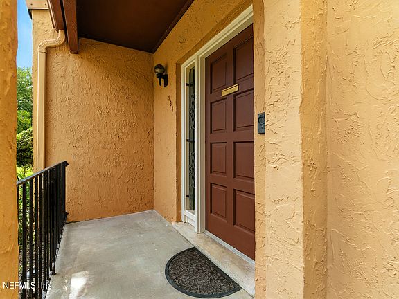3rd image of 394 REGENCY WOOD Drive #18