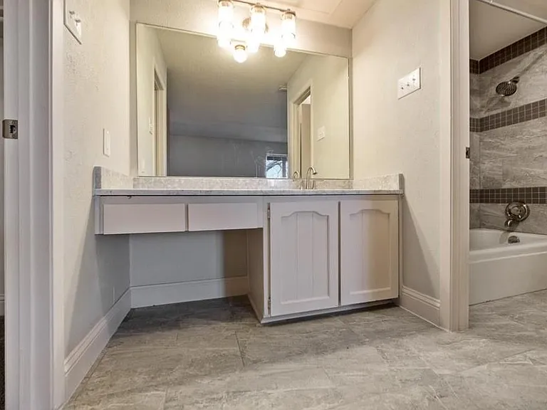 1807 Blake Dr — Photo 11