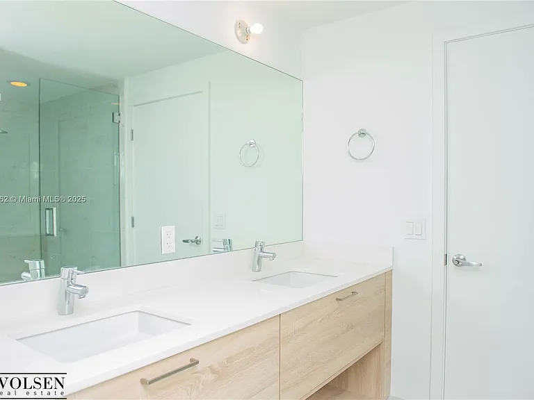 16385 Biscayne Blvd #2615 — Photo 15