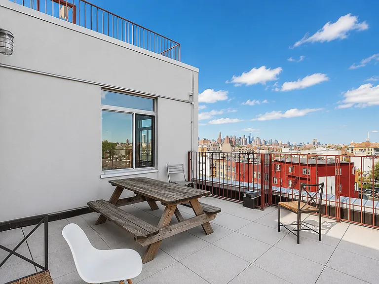 184 Noll St #2H — Photo 9