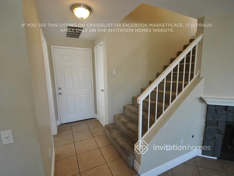 14772 Long View Dr — Photo 2