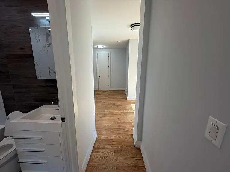 494 Jackson Ave #3B — Photo 16