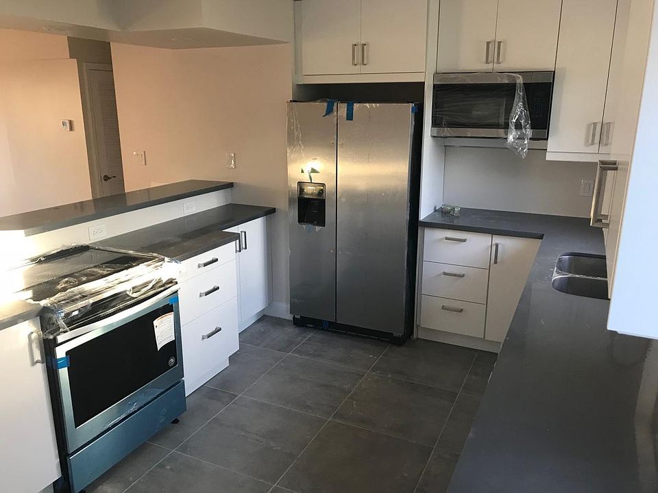 1st image of 216 NW 25th St #1