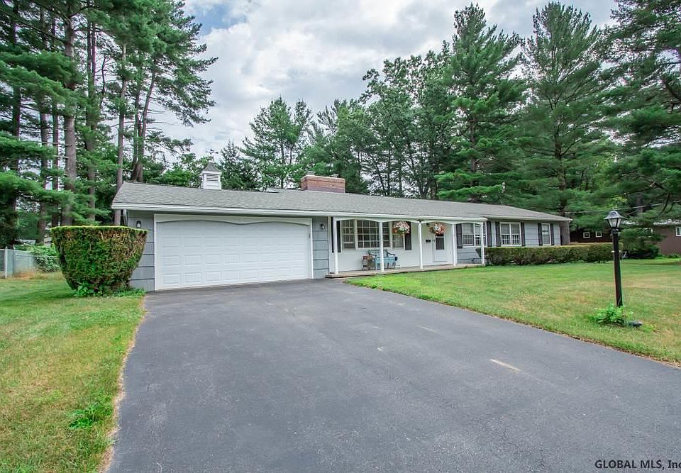 1st image of 100 Elmwood Dr