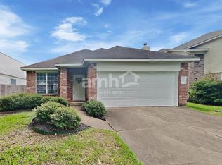 6733 River Ridge Ln, Dickinson, TX 77539