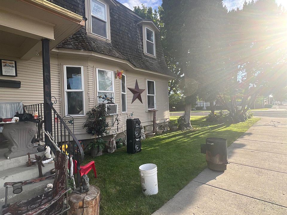 1st image of 200 E 3rd St