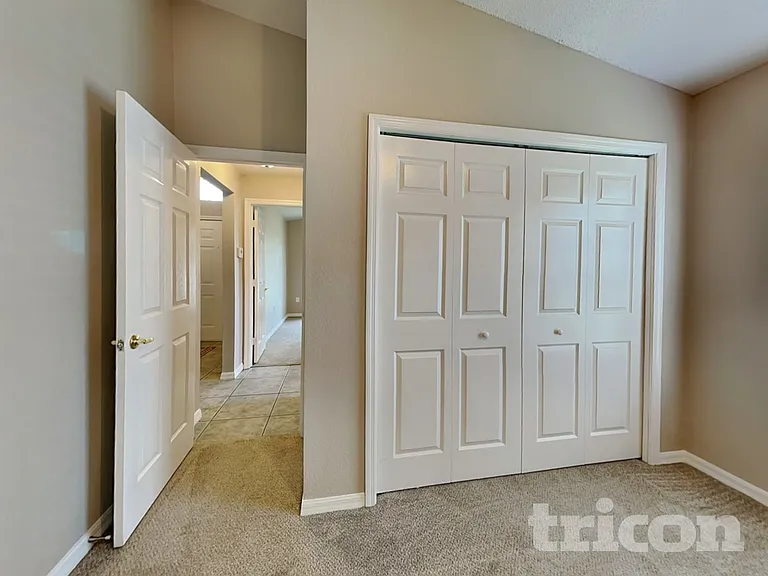 7641 Manor Dr — Photo 12