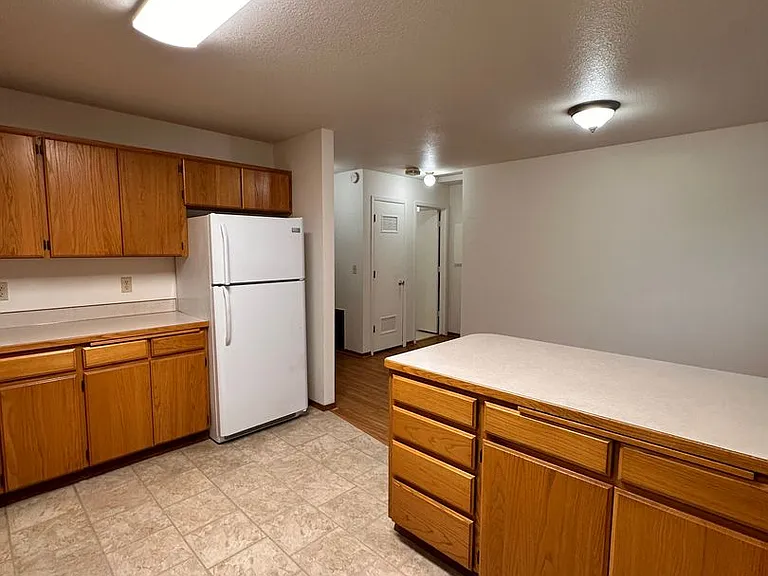 1877 W Fairway Dr — Photo 4