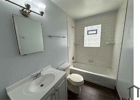 4th image of 2716A N Buffum St