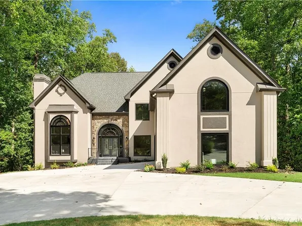 2910 Coles Way, Sandy Springs, GA 30350