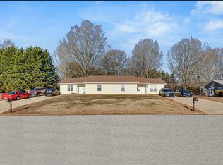 307 Toy Ln, Woodruff, SC 29388