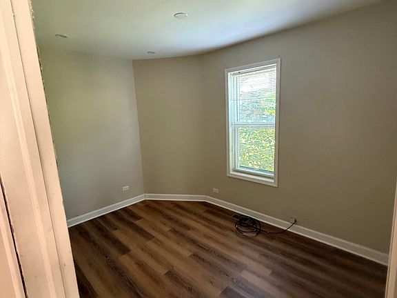 3rd image of 2159 S Millard Ave APT 1R