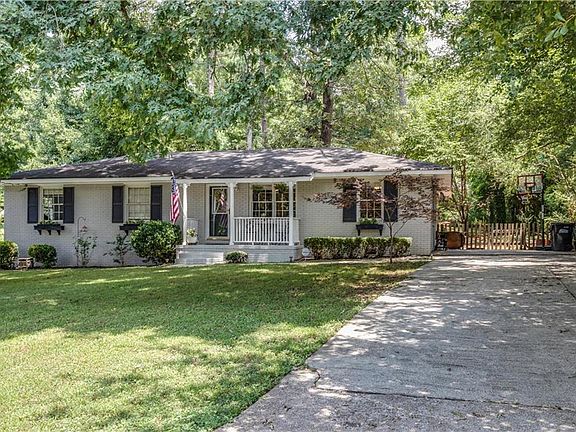 3rd image of 465 Concord Woods Dr SE