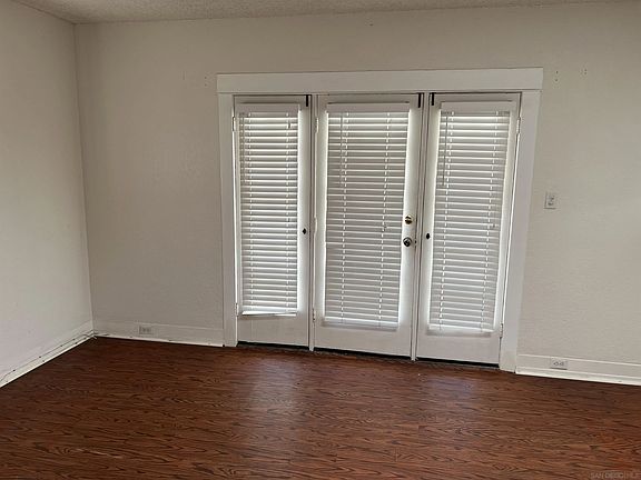 5th image of 825 Portsmouth Ct
