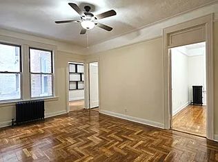 32-82 33rd St #1A, Astoria, NY 11106