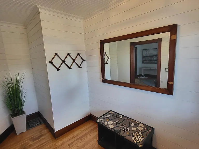 594 Washington Ave — Photo 6