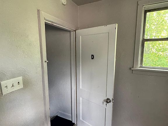2nd image of 1101 Evans Ave APT D