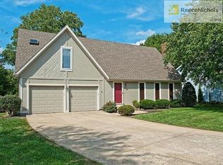 14812 S Saddletree Ln, Olathe, KS 66062