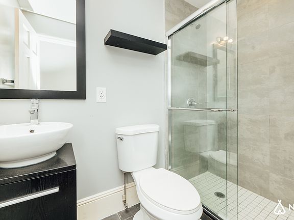 4th image of 629 Sterling Pl APT 3R