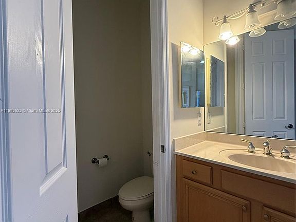 5th image of 6683 Southport Dr