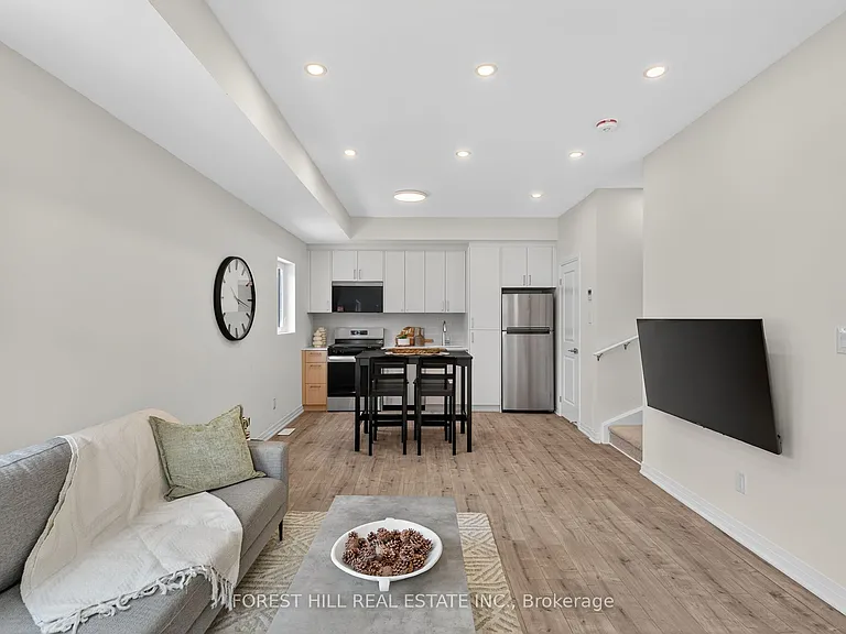 52 Albright Ave #D — Photo 4