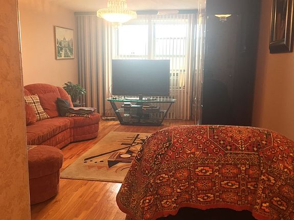 4th image of 2514 E 7th St APT 6K