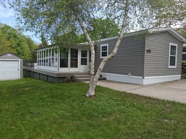 6100 N Beaune Rd #40, Ludington, MI 49431