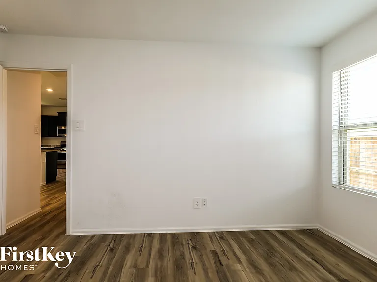 18467 Cobalt Cove Ln — Photo 12